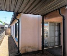 House for sale in Protea Glen
