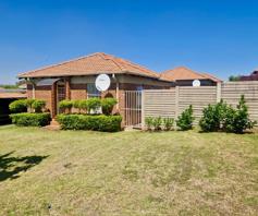 House for sale in Thatchfield Hills