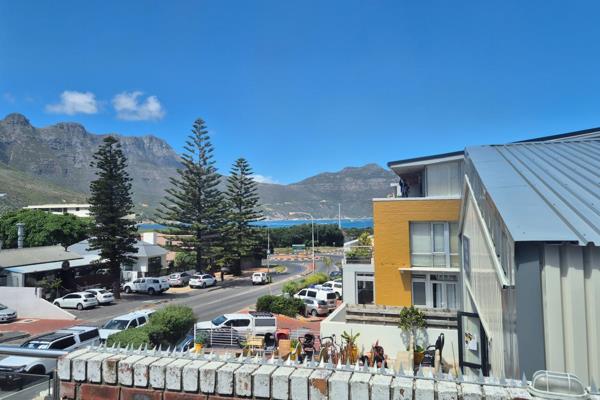 Best views and location for Office space ! 
116 square meters plus small storeroom
Hout Bay central and close to local amenities. 
Long ...