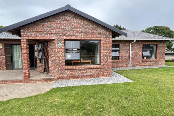 Newly Renovated Facebrick Home – Comfortable Family Living 

Looking for space, comfort and convenience? This newly renovated ...