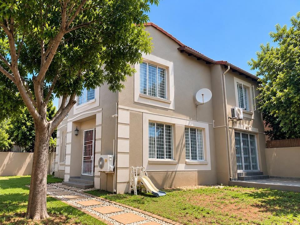 Listing number: P24-117757458, Image number: 1, outside