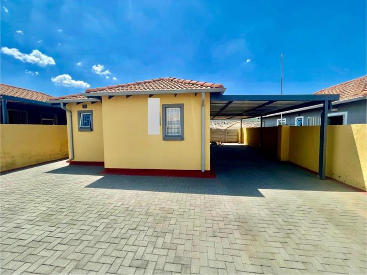 3 Bedroom House for sale in Lotus Gardens - P24-117758214