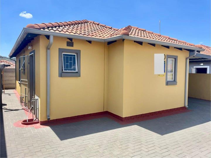 3 Bedroom House for sale in Lotus Gardens - P24-117758214