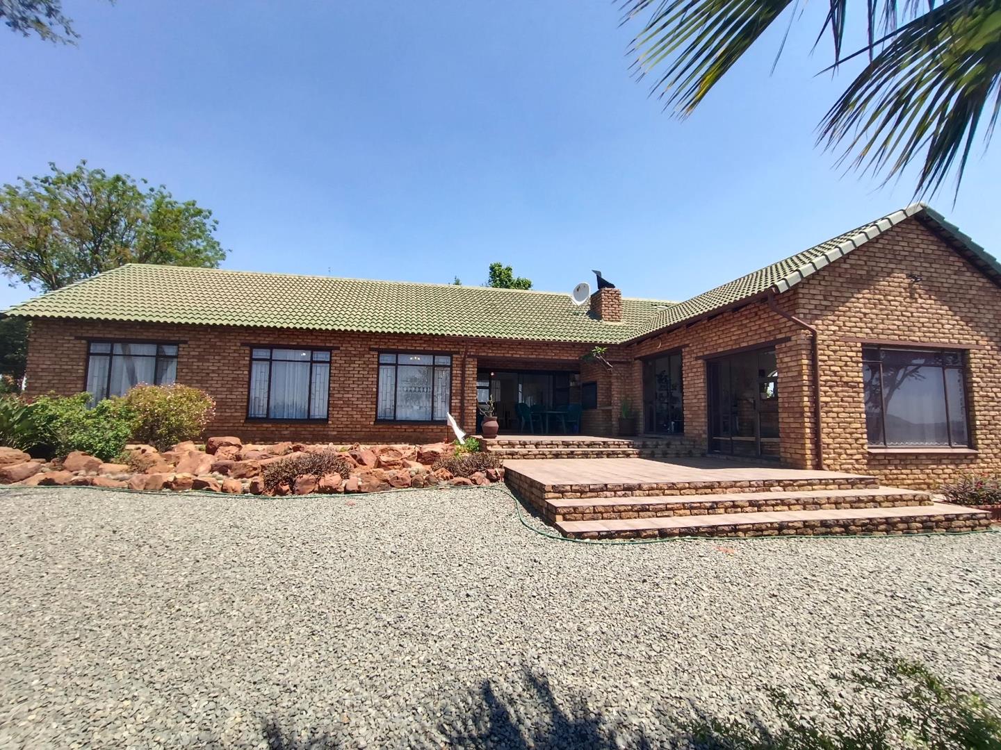 3 Bedroom House for sale in Blue Saddle Ranches - P24-117760441