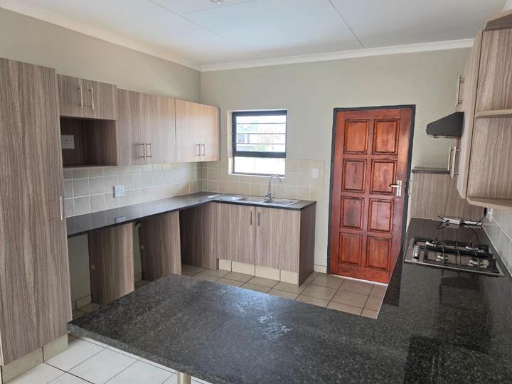 Listing number: P24-117761103, Image number: 3