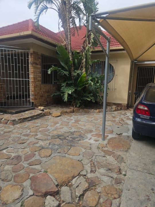 Listing number: P24-117764617, Image number: 2