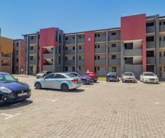 Apartment / Flat for sale in Scottsdene