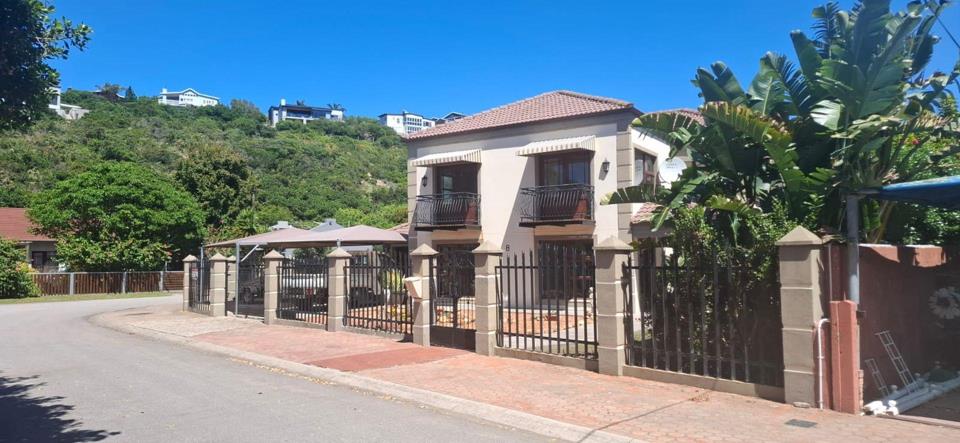 4 Bedroom House for sale in Bergsig - 8 Van Rensburg Street - P24-117765129