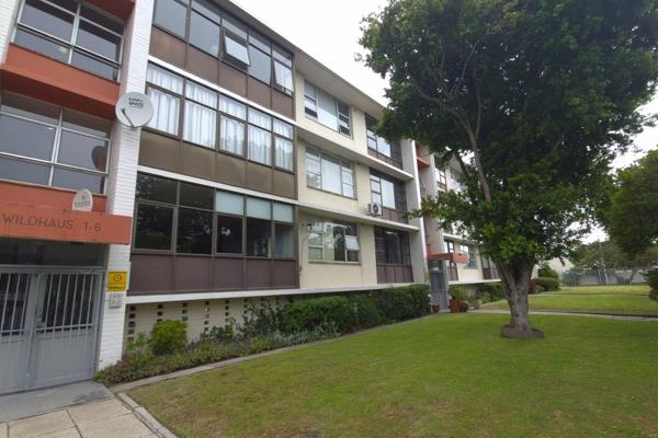 This charming apartment in Milnerton, Western Cape, offers a comfortable living space ...