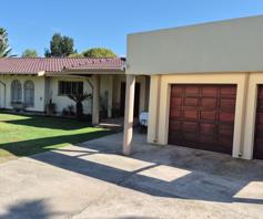 House for sale in Dersley
