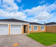 Apartment / Flat for sale in Brentwood Park
