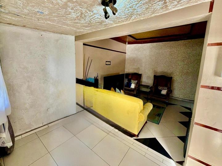 Listing number: P24-117767386, Image number: 2