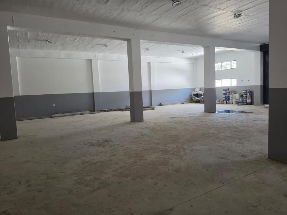 Listing number: P24-117768039, Image number: 1, 430m² Warehouse To Let in Queensmead Industrial
