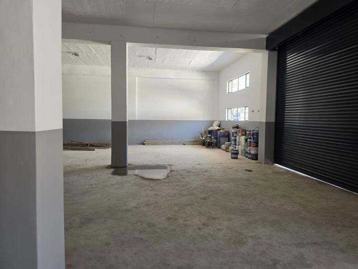 Listing number: P24-117768039, Image number: 3, 430m² Warehouse To Let in Queensmead Industrial