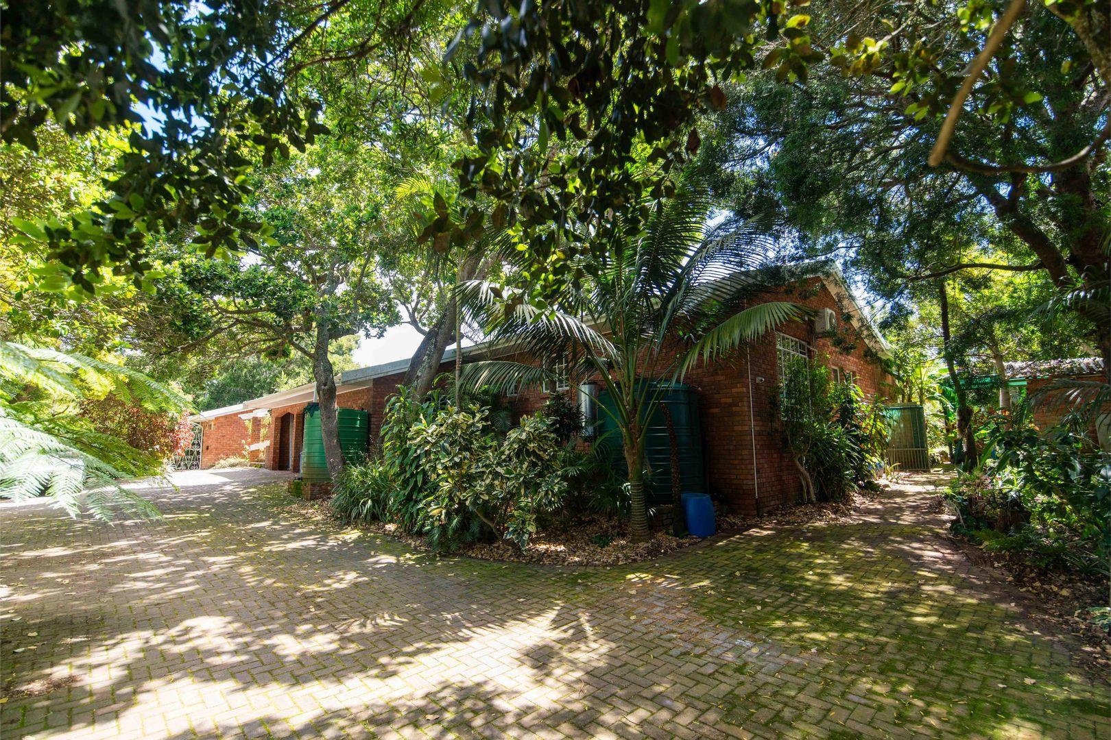 3 Bedroom House for sale in Beverley Grove - 58 Bendor Drive - P24 ...