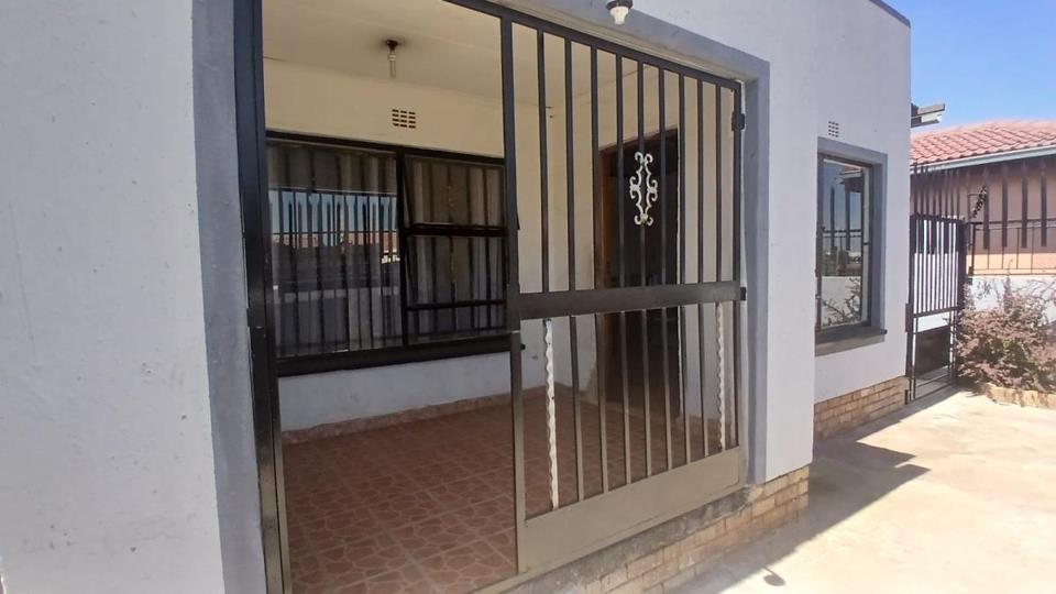 Listing number: P24-117769317, Image number: 3