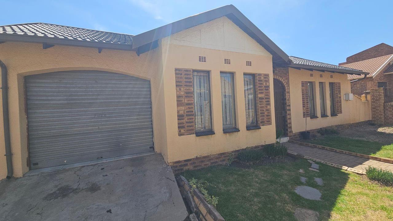 Listing number: P24-117769496, Image number: 1, Image