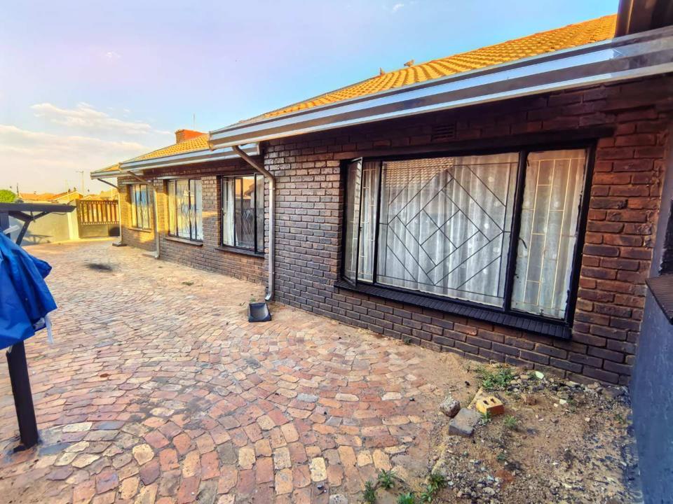 Listing number: P24-117769612, Image number: 1