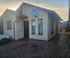 House for sale in Payneville