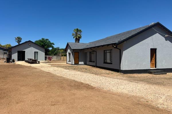 Don't miss an opportunity to buy this commercial property which can be turned into bread and breakfast lodge or student ...