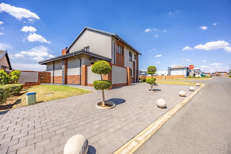 Listing number: P24-117773070, Image number: 2