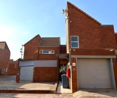 Townhouse for sale in Elarduspark