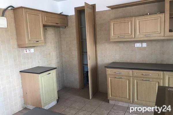 3 Bedroom Apartment / Flat to Rent in Lavington