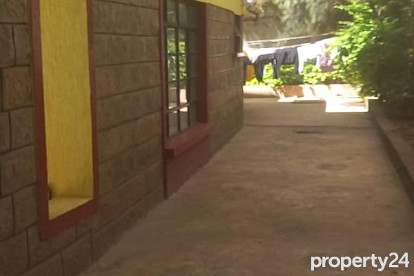 6 Bedroom House for Sale in Syokimau