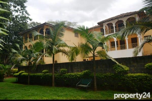 6 Bedroom House for Sale in Spring Valley