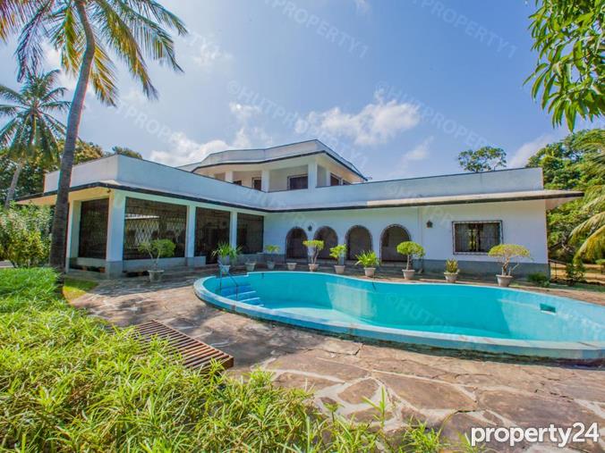 5 Bedroom House for Sale in Malindi