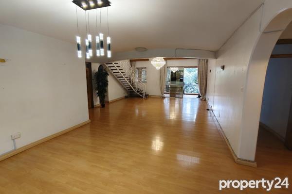 4 Bedroom Apartment / Flat