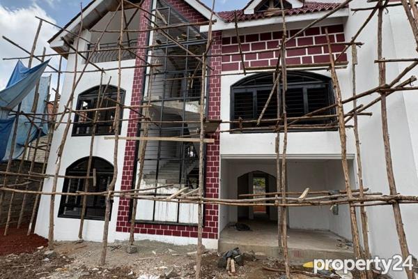 5 Bedroom House for Sale in Thome