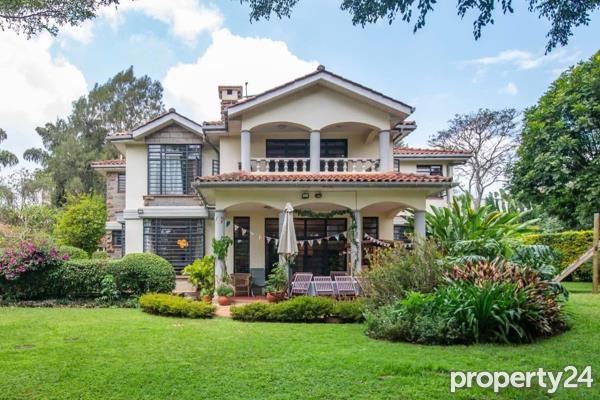 4 Bedroom House for Sale in Rosslyn
