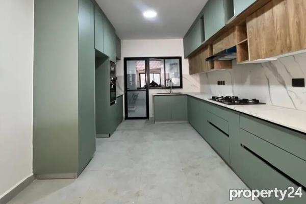 4 Bedroom Apartment / Flat to Rent in Parklands