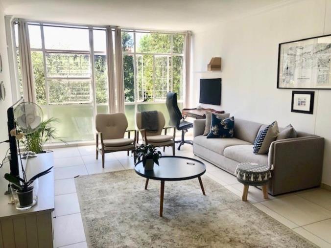 1 bedroom apartment / flat to rent in hyde park