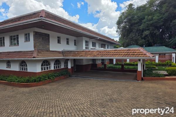 8 Bedroom House for Sale in Lavington
