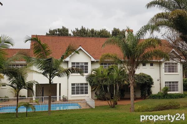 6 Bedroom House for Sale in Nyari