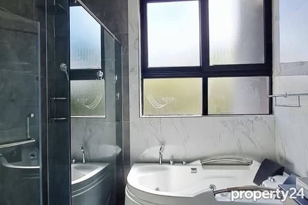 4 Bedroom Apartment / Flat to Rent in Spring Valley