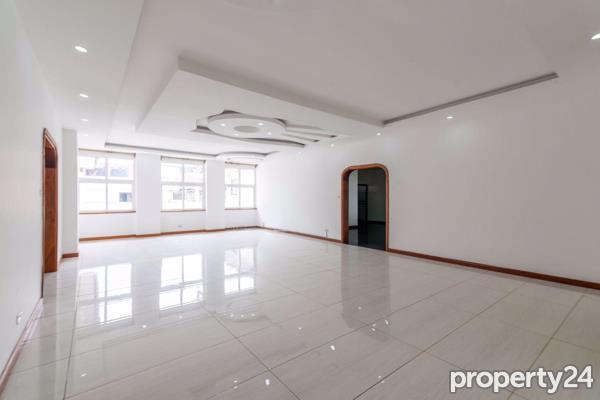 5 Bedroom Apartment / Flat