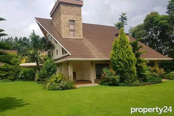 5 Bedroom House for Sale in Ridgeways