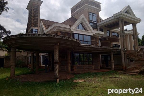 6 Bedroom House for Sale in Karen