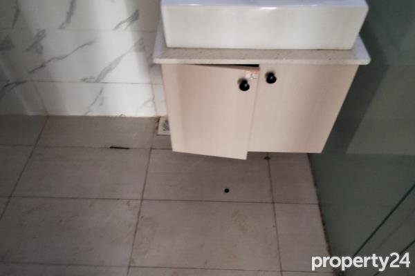 4 Bedroom Apartment / Flat