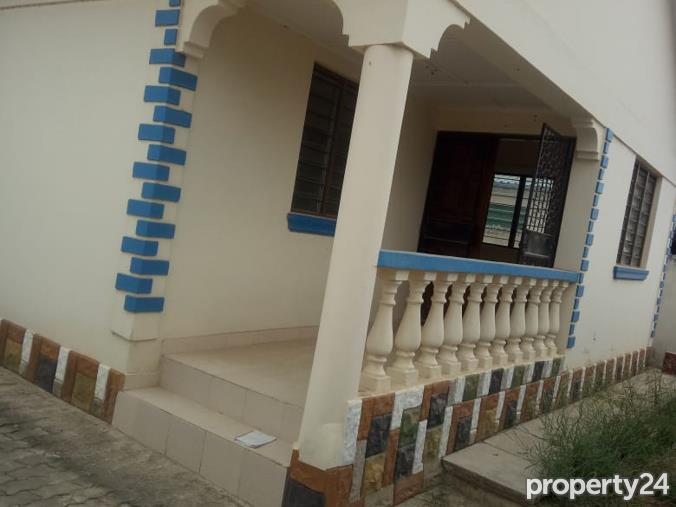 3 Bedroom House for sale in Kiembeni