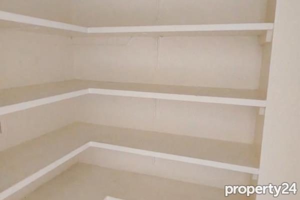 3 Bedroom Apartment / Flat
