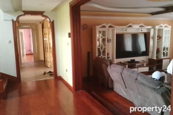 9 Bedroom House for Sale in Kerarapon
