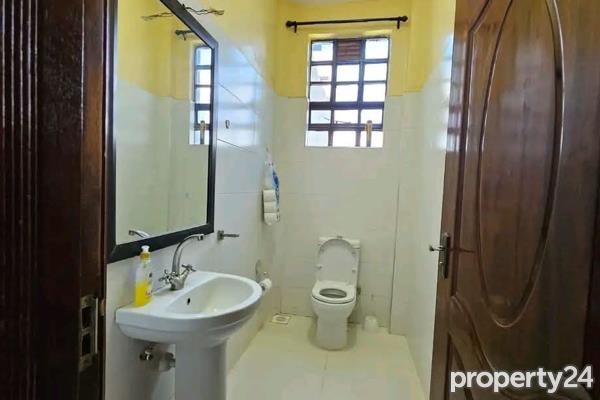 5 Bedroom House for Sale in Kerarapon
