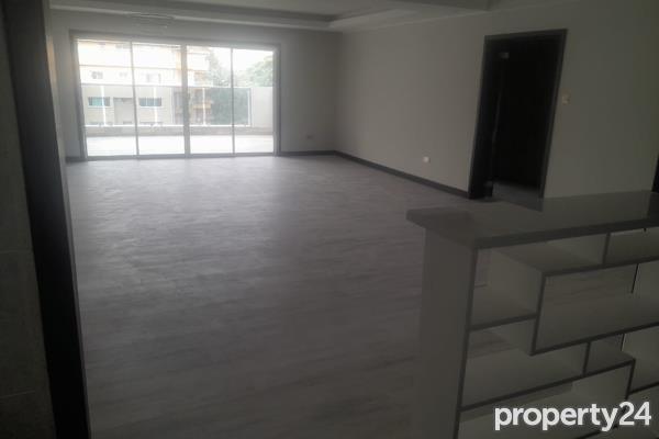 3 Bedroom Apartment / Flat to Rent in Riverside