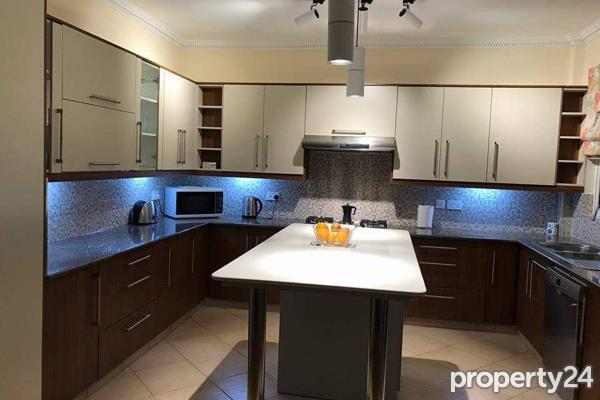 3 Bedroom Apartment / Flat