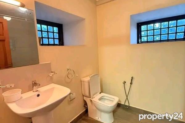 7 Bedroom House for Sale in Runda