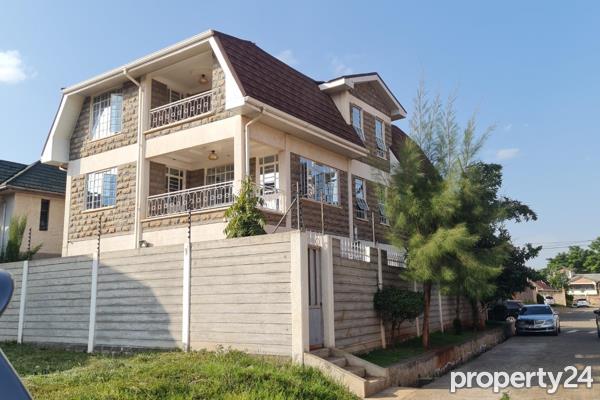 6 Bedroom House for Sale in Garden Estate